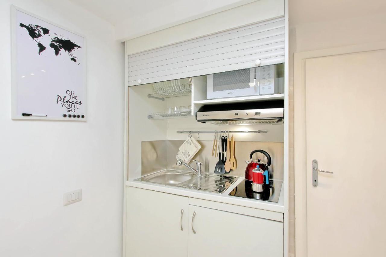 Ych-Confortevole Suite Al Colosseo Roma Ngoại thất bức ảnh