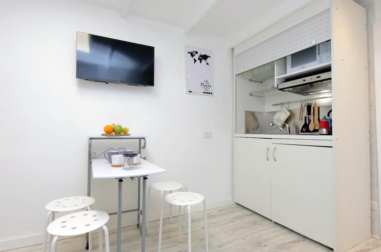 Ych-Confortevole Suite Al Colosseo Roma Ngoại thất bức ảnh