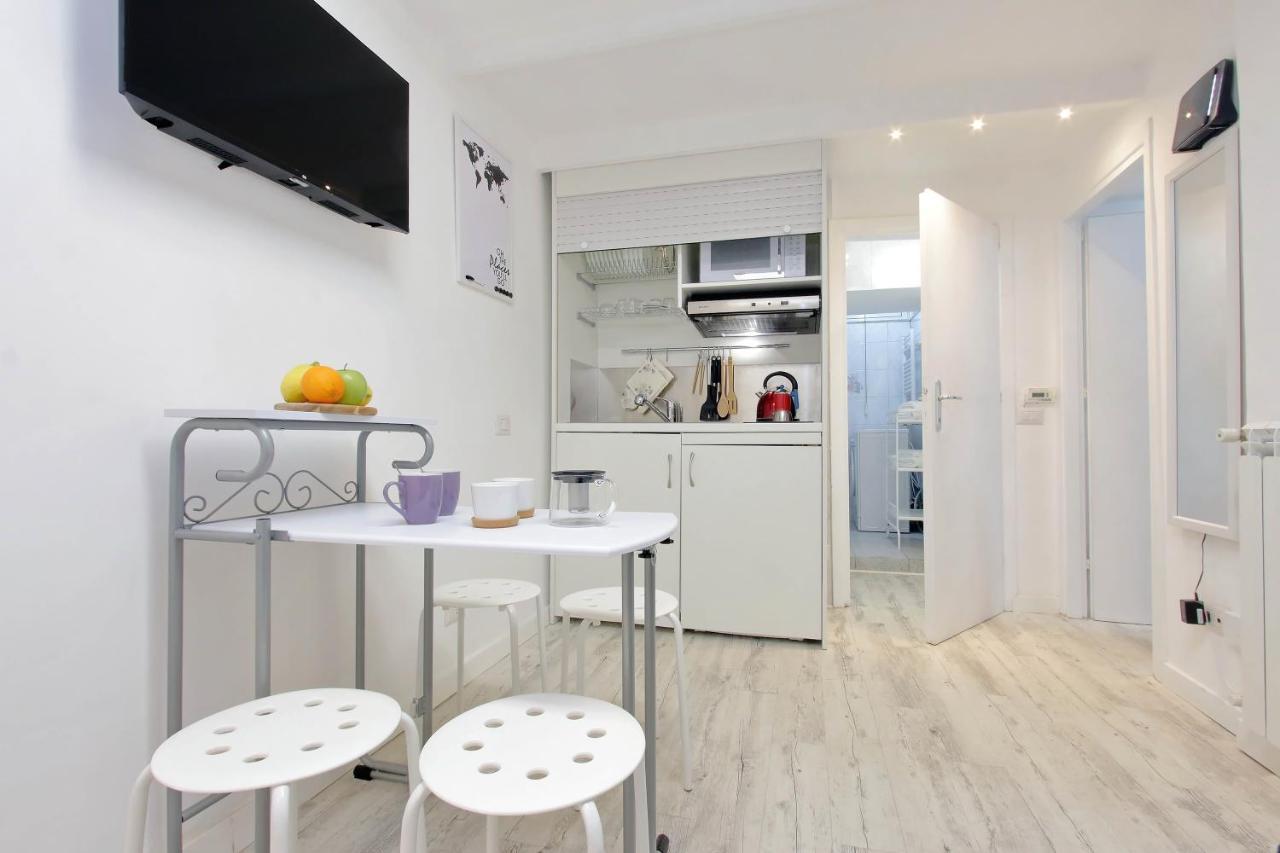 Ych-Confortevole Suite Al Colosseo Roma Ngoại thất bức ảnh