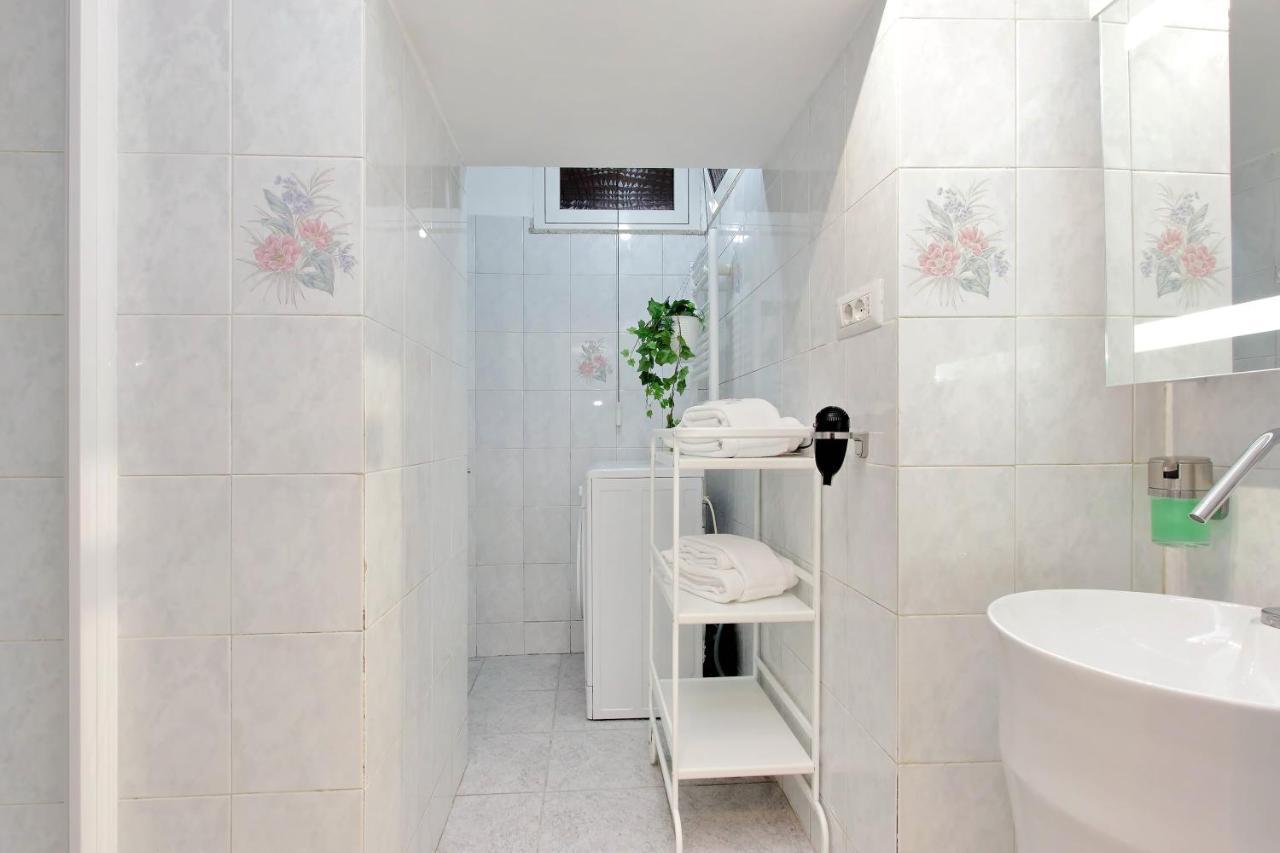 Ych-Confortevole Suite Al Colosseo Roma Ngoại thất bức ảnh